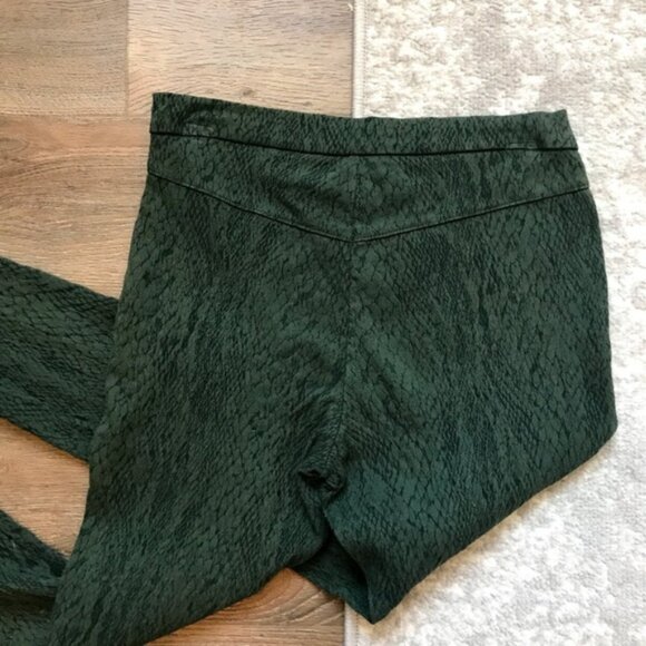 Saks Fifth Avenue Dark Green Snake Leggings Size Small - Picture 3 of 4